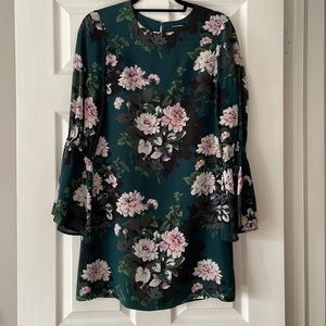 Floral dress with balloon sleeve